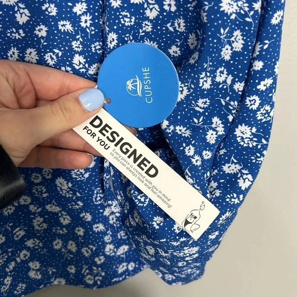 Cupshe Blue & White Floral Sundress - Size Medium - NWT - V Neck, Lightweight - Picture 5 of 8